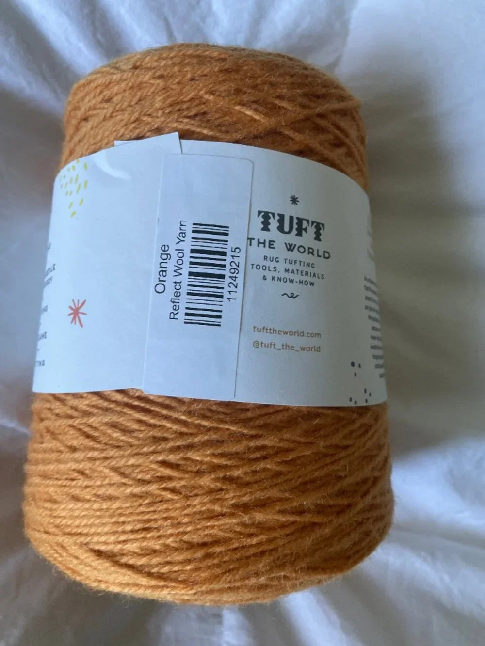 Tuft The World Reflect Wool Cone Yarn